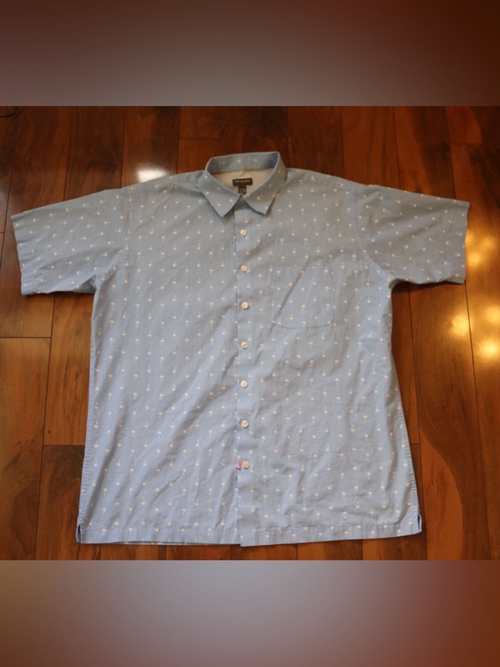 Van Heusen Light Blue Short-Sleeve Button-Down Shirt with White Palm Motif